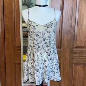 Sz 10 Ally Floral Playsuit/Romper
